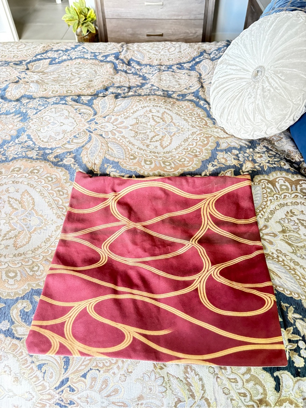 Decorative Red and Gold Accent Pillow Cover - Unbranded